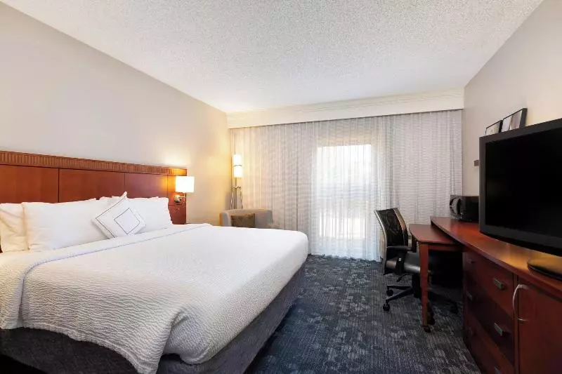 اتاق استاندارد با تخت بزرگ, Courtyard By Marriott Dallas Fort Worth/bedford