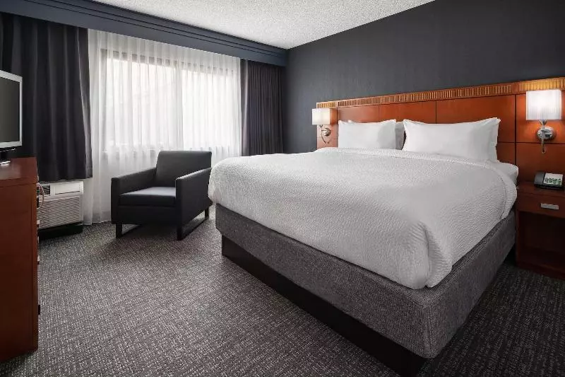 سوئیت با تخت بزرگ, Courtyard Fremont Silicon Valley