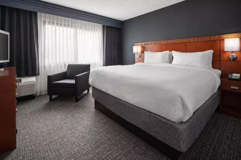 سوئیت با تخت بزرگ, Courtyard Fremont Silicon Valley