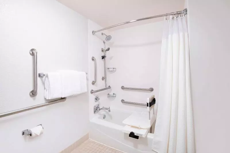 Standard-huone, Courtyard By Marriott Savannah Midtown
