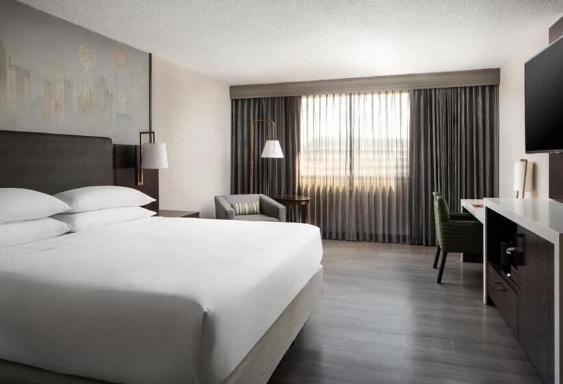 キングサイズベッドのスタンダードルーム, Dallas Addison Marriott Quorum By The Galleria