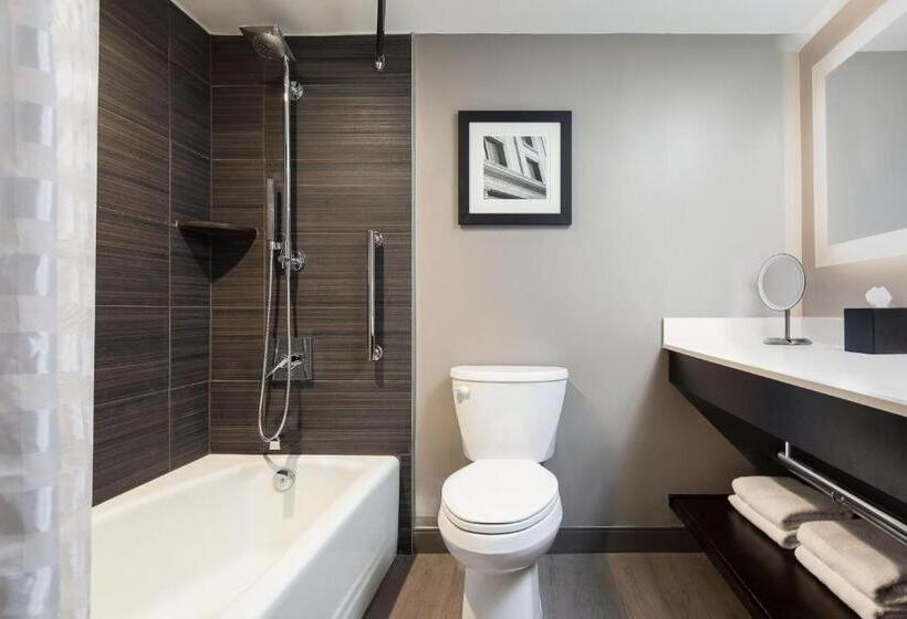 応接間付きスタンダードルーム, Dallas Addison Marriott Quorum By The Galleria