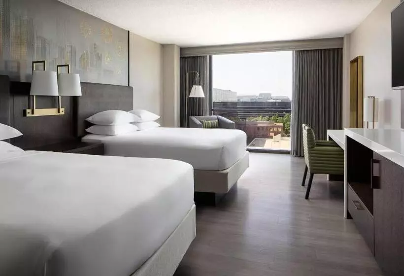 اتاق استاندارد با اتاق نشیمن, Dallas Addison Marriott Quorum By The Galleria