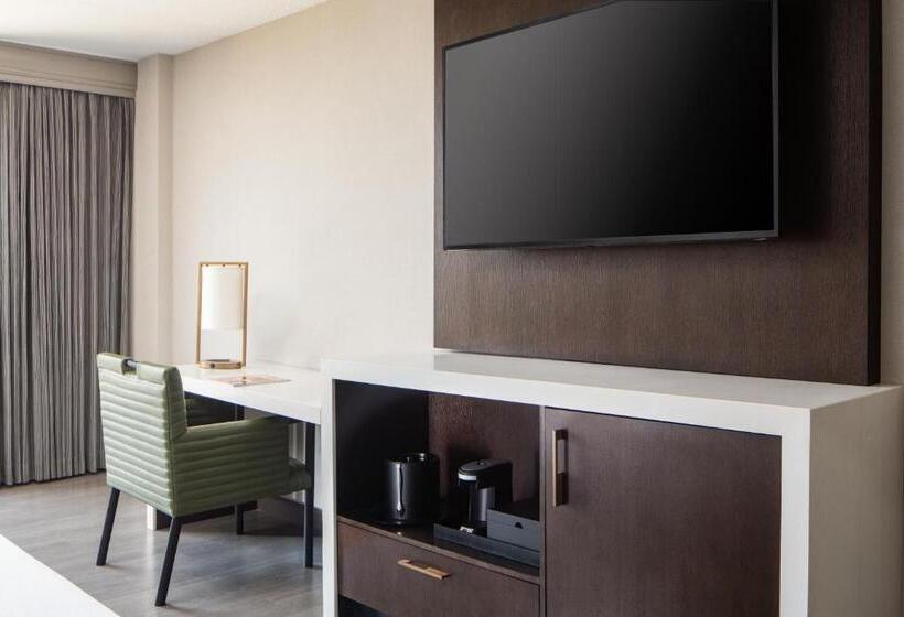 キングサイズベッドのデラックスルーム, Dallas Addison Marriott Quorum By The Galleria