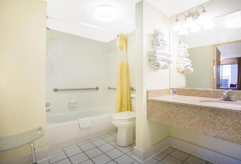 장애인을 위한 스탠다드 룸, Days Inn By Wyndham Chester