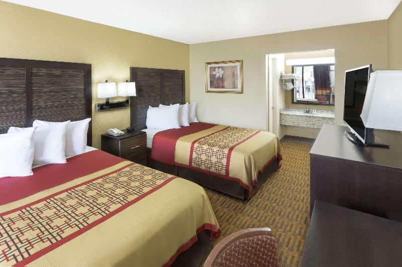 חדר סטנדרט, Days Inn By Wyndham Columbus North Fort Moore