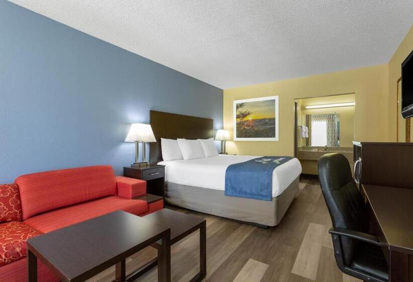 اتاق استاندارد با تخت بزرگ, Days Inn By Wyndham Greensboro Airport