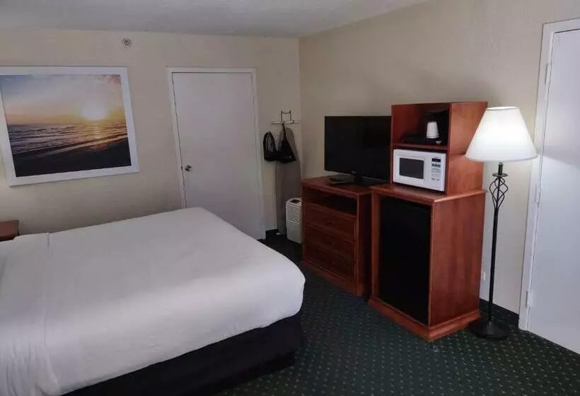 身障者適用キングサイズベッドルーム, Days Inn By Wyndham Port Charlotte Town Center
