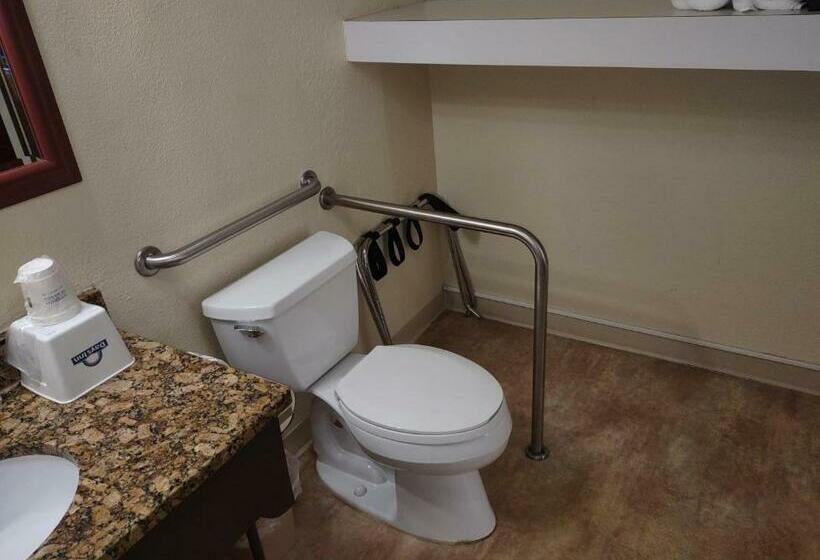 غرفة قياسية سرير كينج لذوى الإحتياجات الخاصة, Days Inn By Wyndham Port Charlotte Town Center