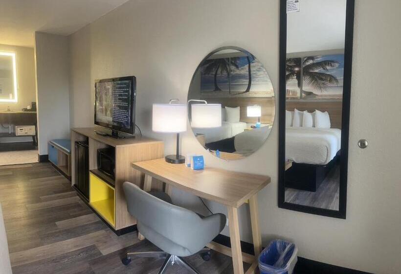 غرفة إدارية سرير كينج, Days Inn By Wyndham Port Charlotte Town Center