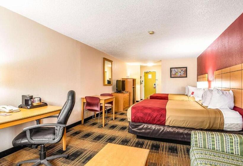 스위트, Econo Lodge At Wanamaker