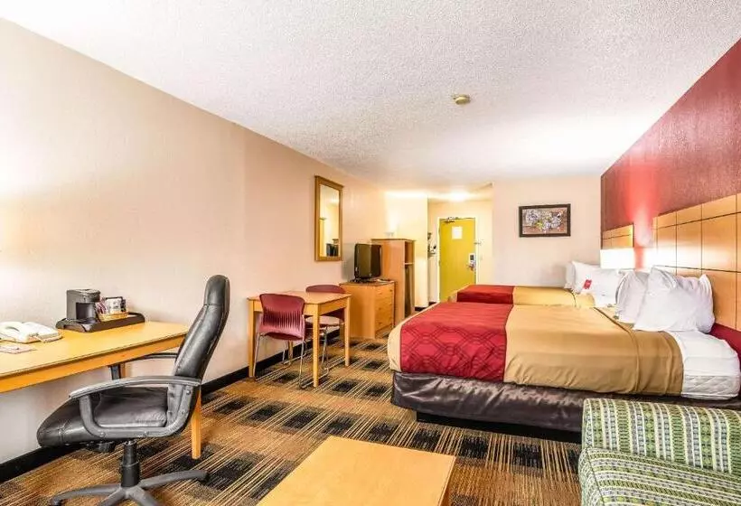スイート, Econo Lodge At Wanamaker