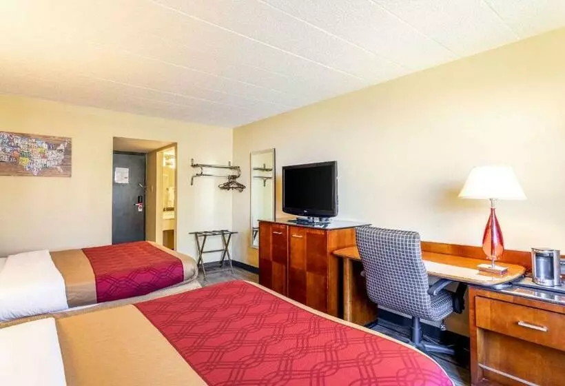 ２ダブルベッドのスタンダードルーム, Americas Best Value Inn Fredonia Ny