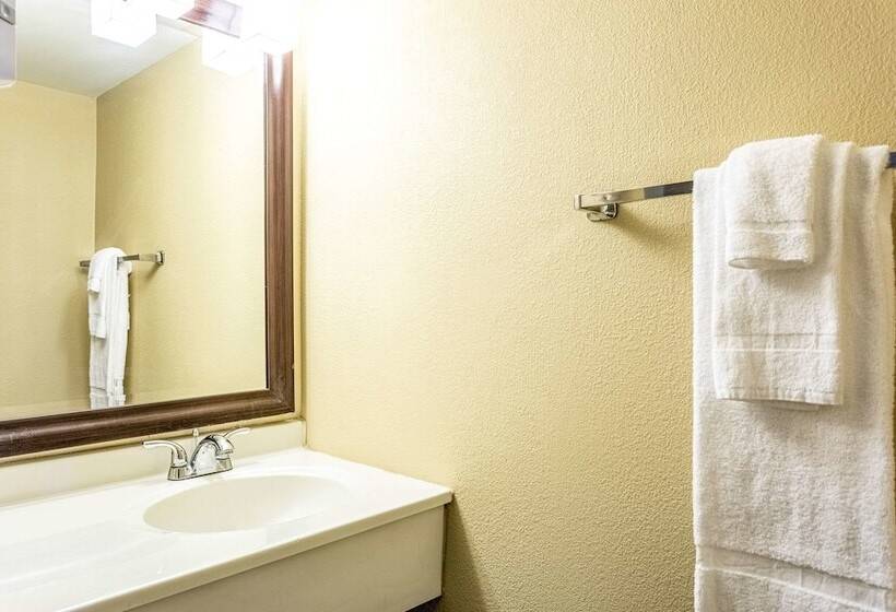 חדר סטנדרט שתי מיטות זוגיות, Americas Best Value Inn Fredonia Ny