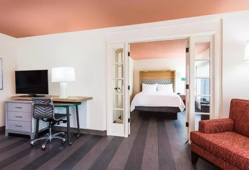 スイート, Holiday Inn Timonium, An Ihg