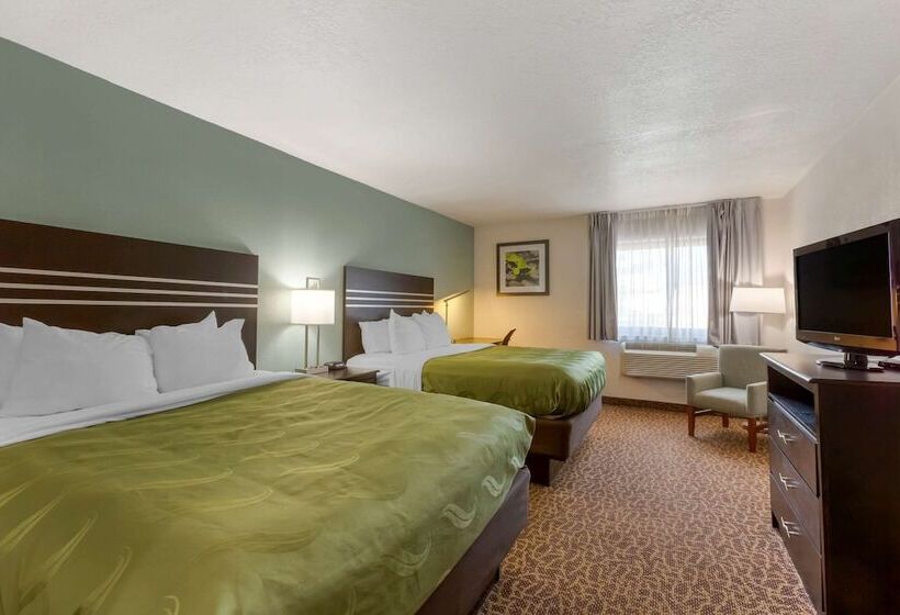 غرفه قياسيه سريرين مزدوجين, Quality Inn Alexis Rd