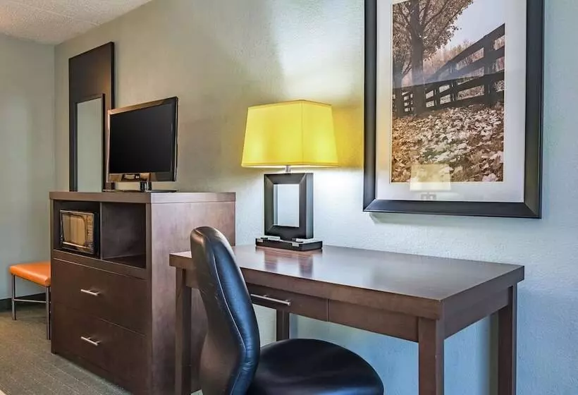 Standard-huone 2 Parivuodetta, Quality Inn Columbus Near Fort Moore