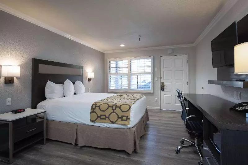 اتاق استاندارد با تخت بزرگ, Rodeway Inn Milpitas Near Great Mall