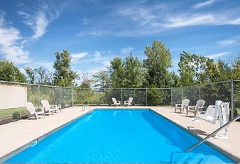 חדר סטנדרט עם מיטת קינג, Super 8 By Wyndham Marysville