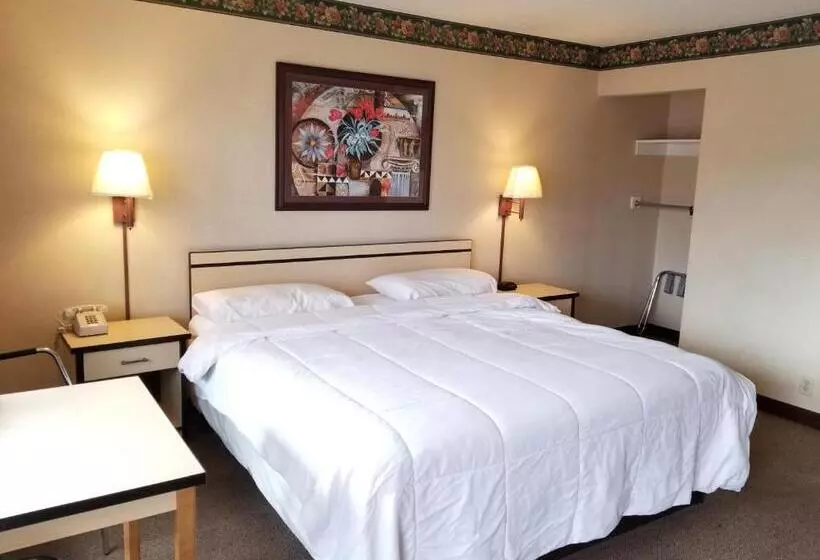 キングサイズベッドのスタンダードルーム, Travelstar Inn & Suites