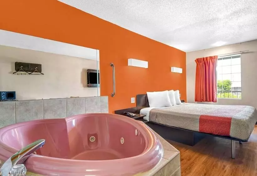 Sviitti, Motel 6 calhoun, Ga