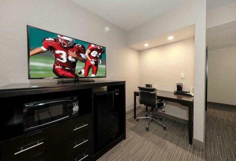 豪华湖景房, Red Roof Inn & Suites Newburgh   Stewart Airport West Point