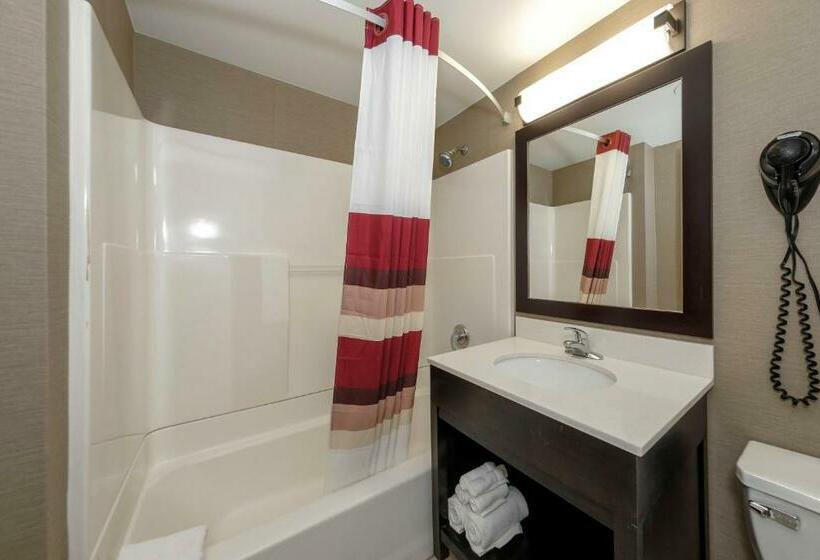 豪华湖景房, Red Roof Inn & Suites Newburgh   Stewart Airport West Point