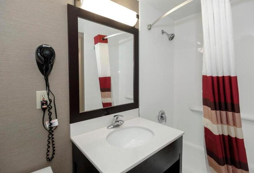 适合残疾人士使用的套间, Red Roof Inn & Suites Newburgh   Stewart Airport West Point