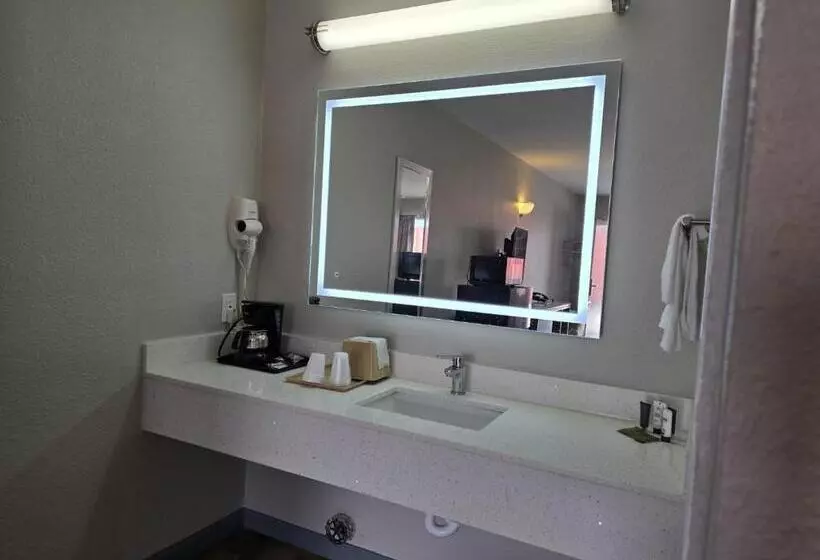 ２ダブルベッドのスタンダードルーム, Americas Express Inn South Hill