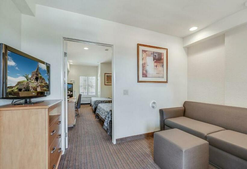 Perhesviitti, Anaheim Desert Inn & Suites