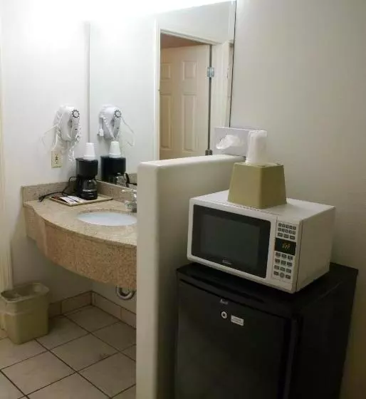 اتاق استاندارد با تخت بزرگ, Colony Inn