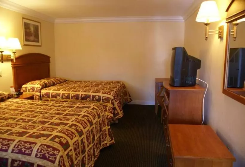 اتاق خانوادگی, Colony Inn