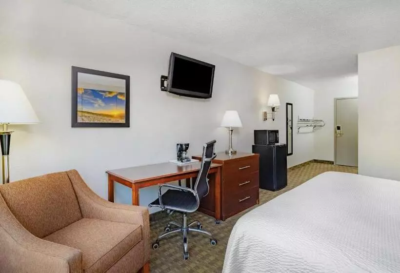 身障者適用スタンダードルーム, Days Inn By Wyndham Cambridge