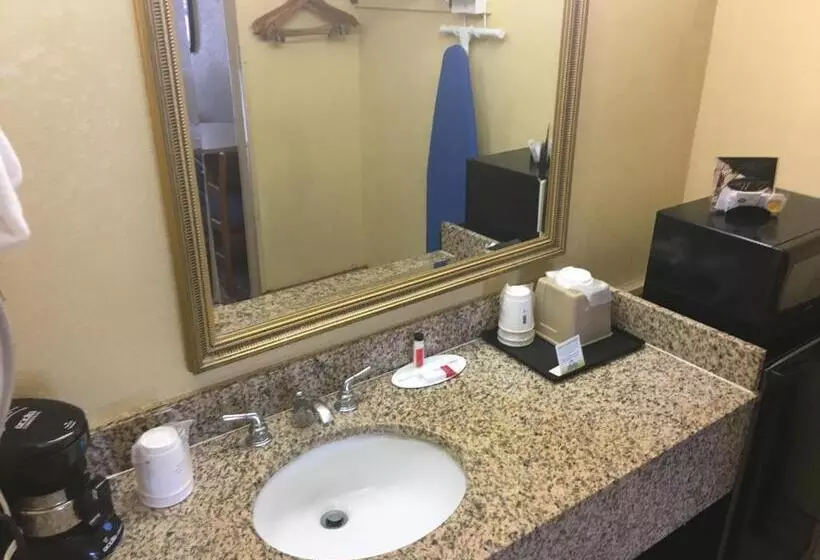 ２ダブルベッドのスタンダードルーム, Days Inn By Wyndham Yazoo City