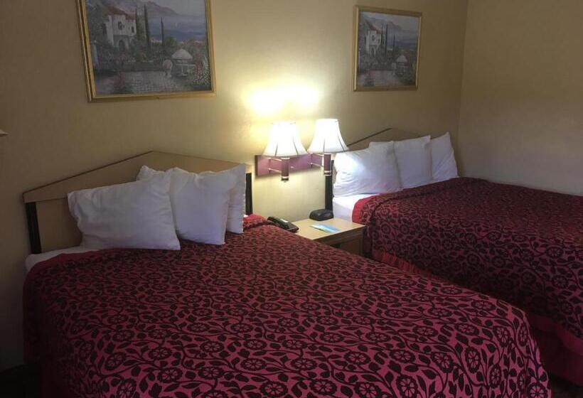 Номер Стандарт 2 Двуспальные Кровати, Days Inn By Wyndham Yazoo City