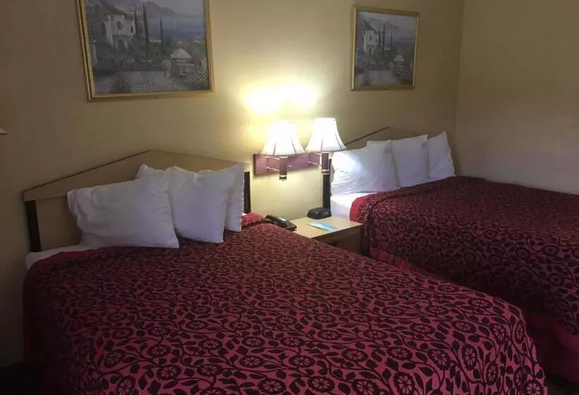 ２ダブルベッドのスタンダードルーム, Days Inn By Wyndham Yazoo City