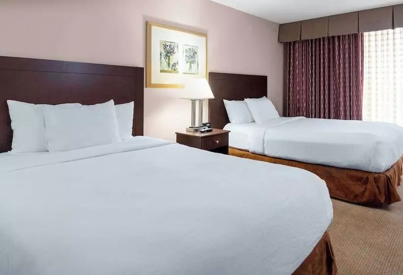 身障者適用スイートルーム, Embassy Suites By Hilton Kansas City Plaza