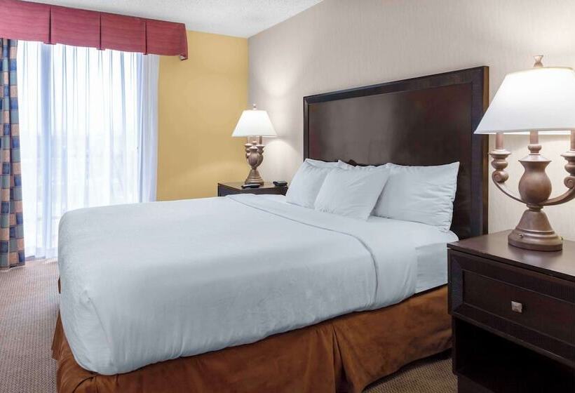 Люкс Адаптированный для Инвалидов, Embassy Suites By Hilton Kansas City Plaza
