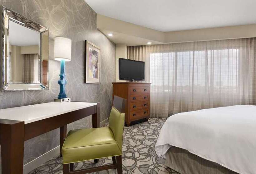 Family Suite, Embassy Suites By Hilton Kansas City Plaza