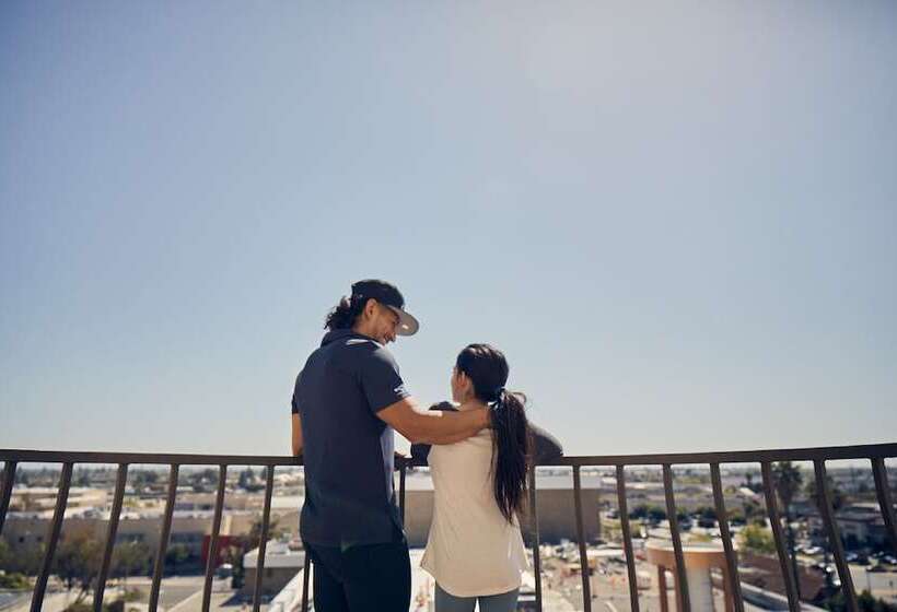 סוויטת פרמיום, Embassy Suites By Hilton Los Angeles Downey