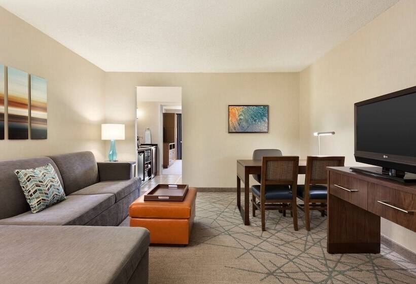 غرفة تنفيذية, Embassy Suites By Hilton San Luis Obispo