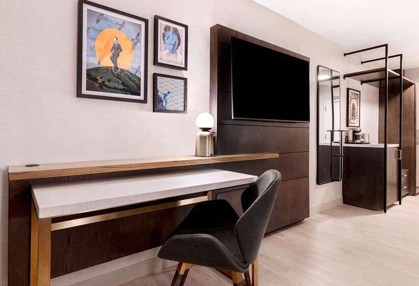 غرفة قياسية, Embassy Suites By Hilton San Luis Obispo