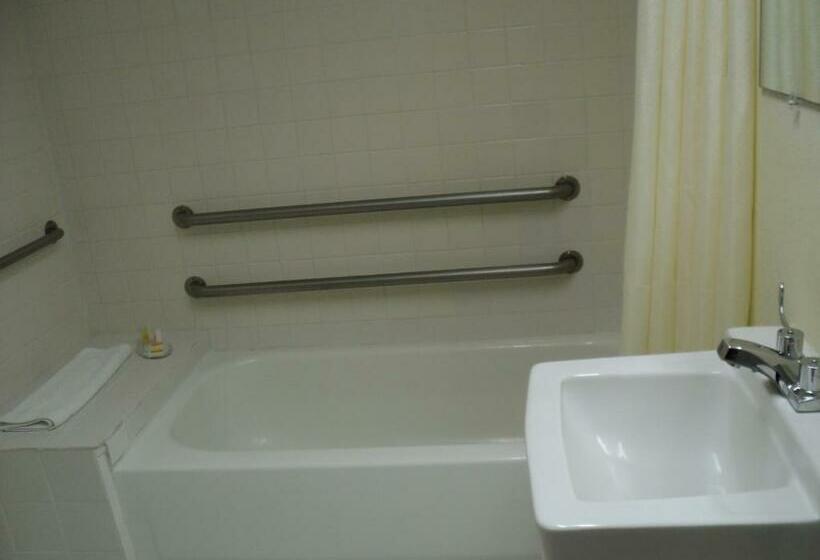 Pokój Standard 2 Łóżka Małżeńskie, Knights Inn Cleveland, Ga