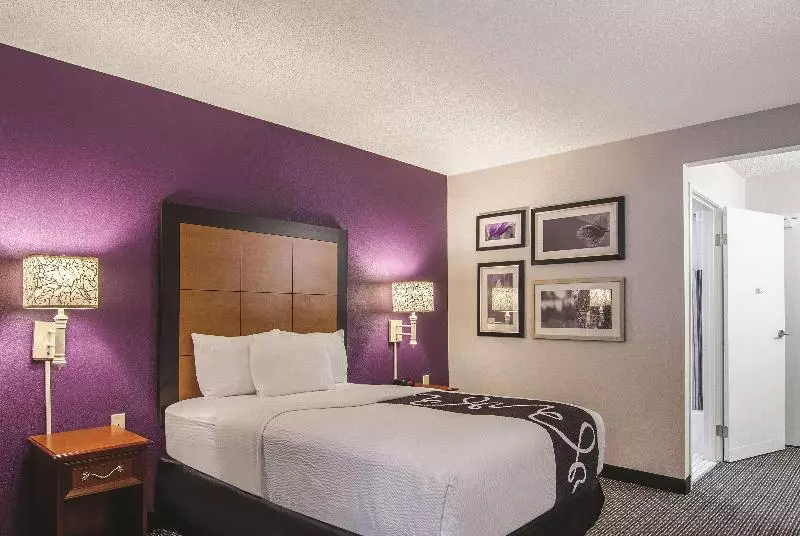 スタンダードルーム, Howard Johnson By Wyndham Sacramento Downtown