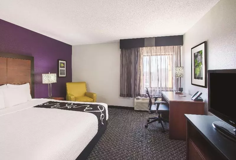 スタンダードルーム, Howard Johnson By Wyndham Sacramento Downtown