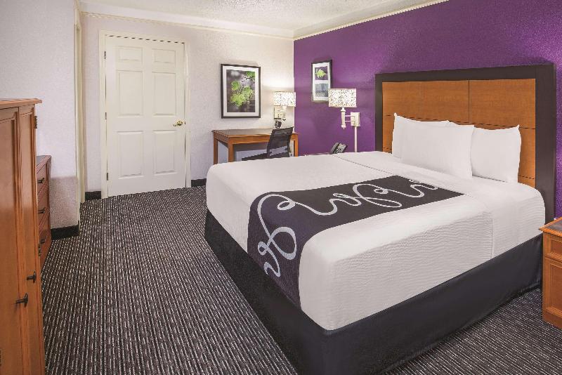 Номер Стандарт, Howard Johnson By Wyndham Sacramento Downtown