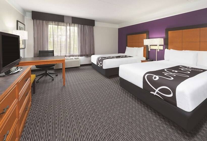 Номер Стандарт 2 Двуспальные Кровати, Howard Johnson By Wyndham Sacramento Downtown