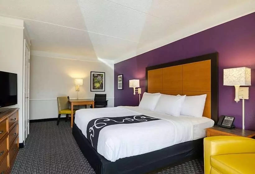 デラックスルーム, Howard Johnson By Wyndham Sacramento Downtown