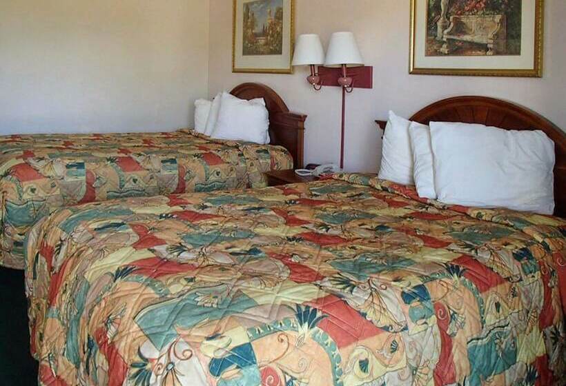 غرفه قياسيه سريرين مزدوجين, Rodeway Inn Leesburg Chain Of Lakes