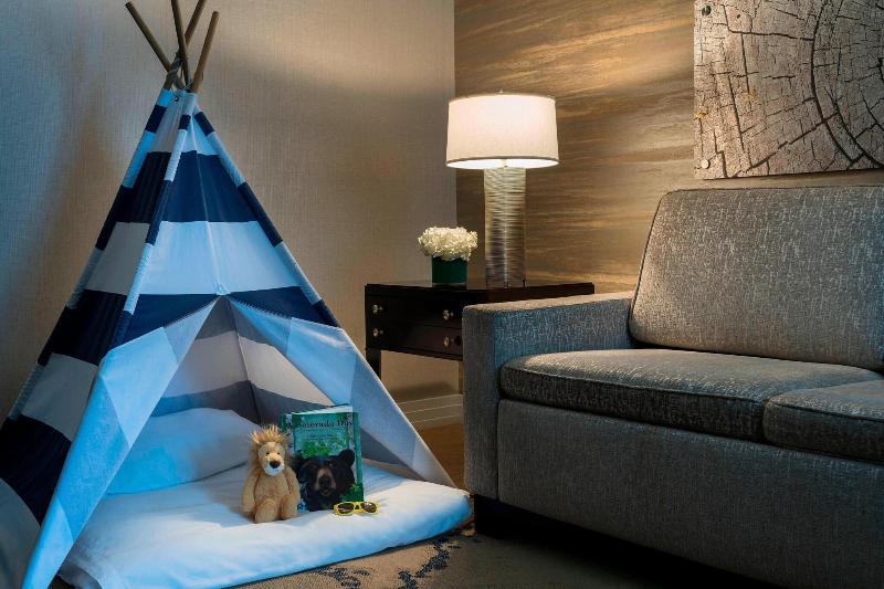 חדר קלאב עם מיטת קינג, The Ritzcarlton, Denver